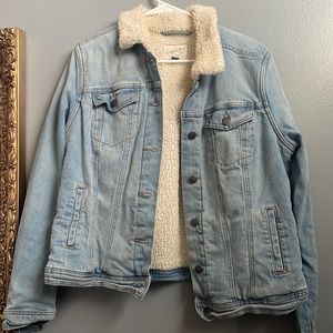Universal Threads jean jacket